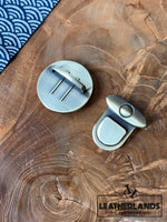 Bag Buckle Closure in Gold or Silver/Tassen Gesp In Het Goud of Silva - Leathercraft tools