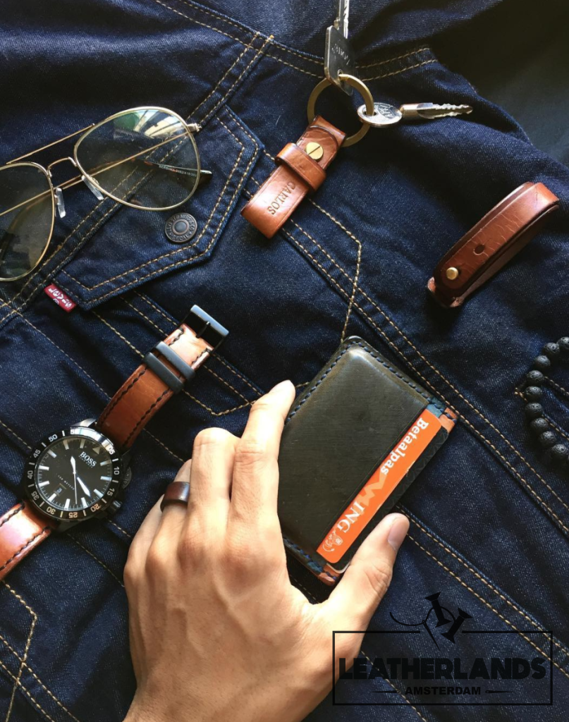 Hand clearance watch belt