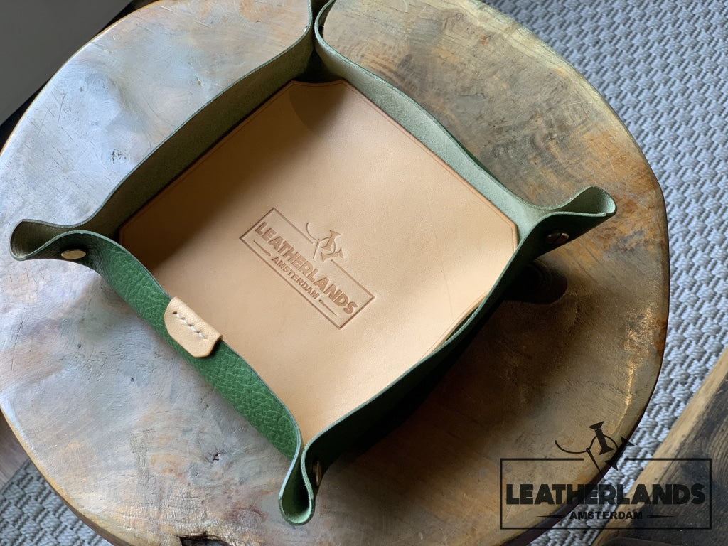 Leather Tray In Natural & Lattuga Green / Medium Without Initials Handstitched