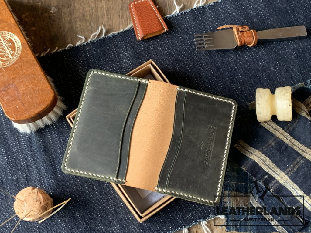 The Flippa Card Holder Ii (6Slots) Handstitched